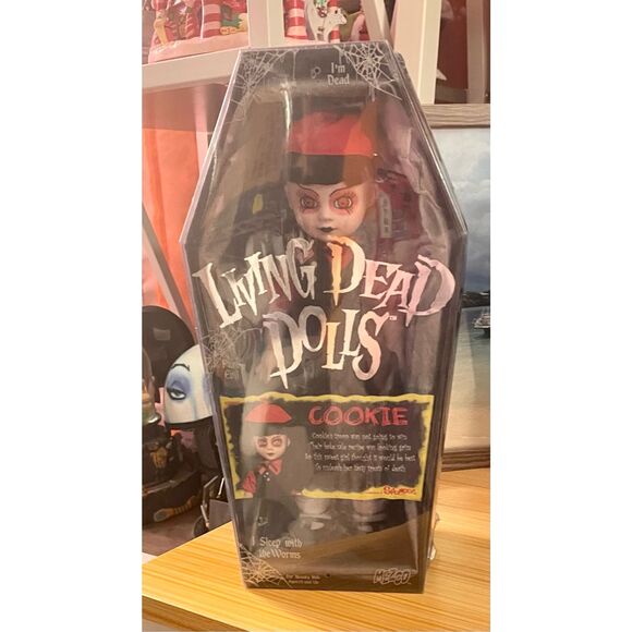 Mezco - Living Dead Dolls Cookie - Spencer Gifts Exclusive Factory Sealed - Picture 1 of 9